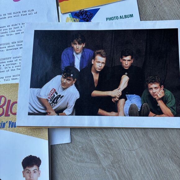 New Kids On The Block VTG Tapes Magazines Button Ticket RARE HUGE LOT Scrapbook - Picture 15 of 16